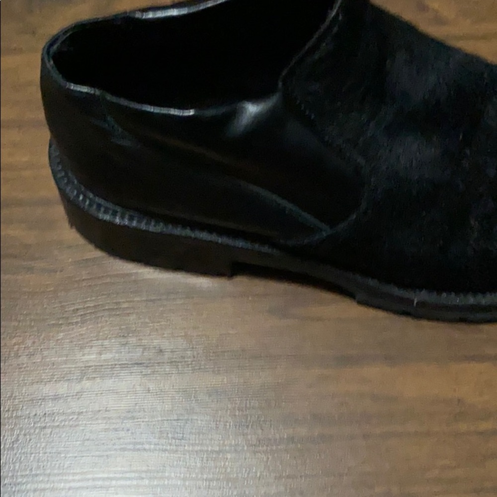 Shoes - Picture 2 of 3